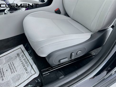 Certified 2025 Hyundai Kona SEL AWD/4WD image 27
