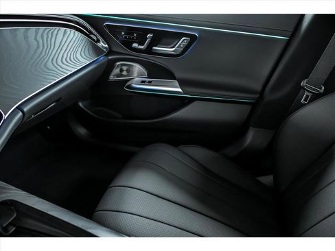 New 2026 Mercedes-Benz E 450 4MATIC Sedan image 20