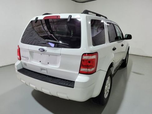Used 2011 Ford Escape XLT image 17