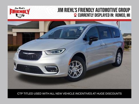 New 2026 Chrysler Pacifica Select FWD image 1