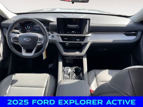 New 2025 Ford Explorer Active w/ Active Comfort Package image 10