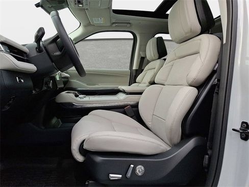 New 2025 Lincoln Navigator Reserve image 11