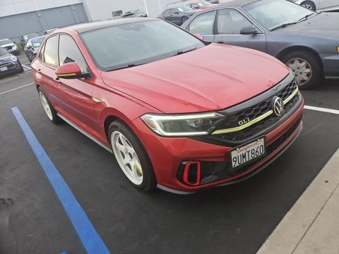 Used 2022 Volkswagen Jetta GLI Autobahn FWD image 2