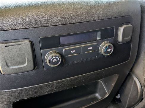 Used 2019 Chevrolet Tahoe LT image 17