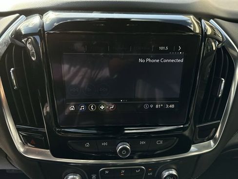 Used 2023 Chevrolet Traverse LT image 23