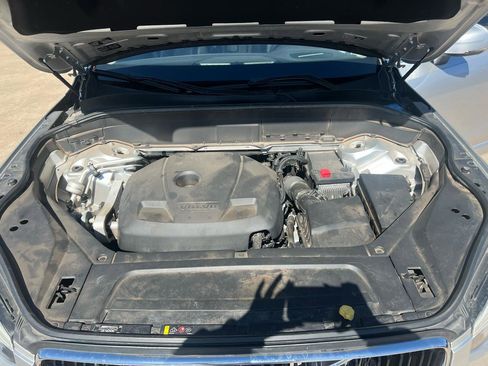 Used 2018 Volvo XC90 T5 Momentum w/ Convenience Package image 30