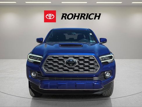 Used 2023 Toyota Tacoma TRD Sport image 9