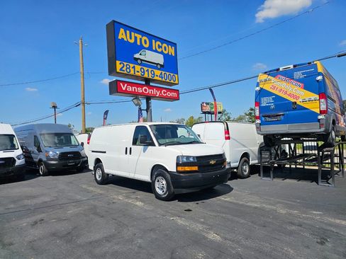 Used 2020 Chevrolet Express 2500 2500 3dr Cargo Van w/ Safety Package image 27