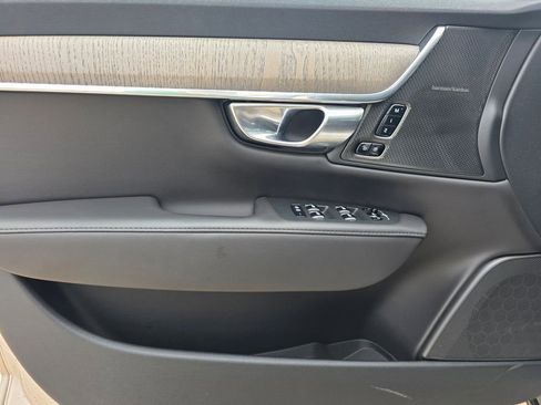 Used 2025 Volvo S90 B6 Plus w/ Protection Package Premier image 16