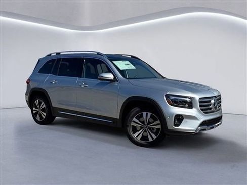 New 2025 Mercedes-Benz GLB 250 250 4MATIC image 2