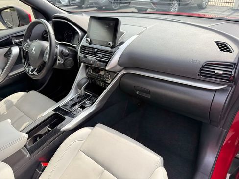 Used 2024 Mitsubishi Eclipse Cross SEL AWD/4WD image 17