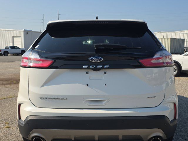 Used 2022 Ford Edge Titanium AWD/4WD image 4