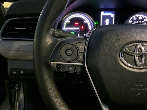 Used 2022 Toyota Camry LE image 23