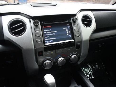 Used 2017 Toyota Tundra SR5 w/ SR5 Upgrade Package image 46