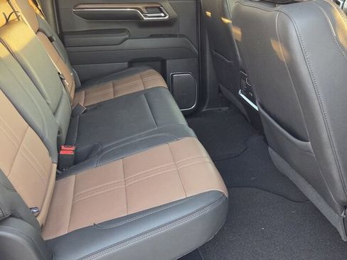 Used 2024 Chevrolet Silverado 1500 High Country w/ Z71 Off-Road Package image 12