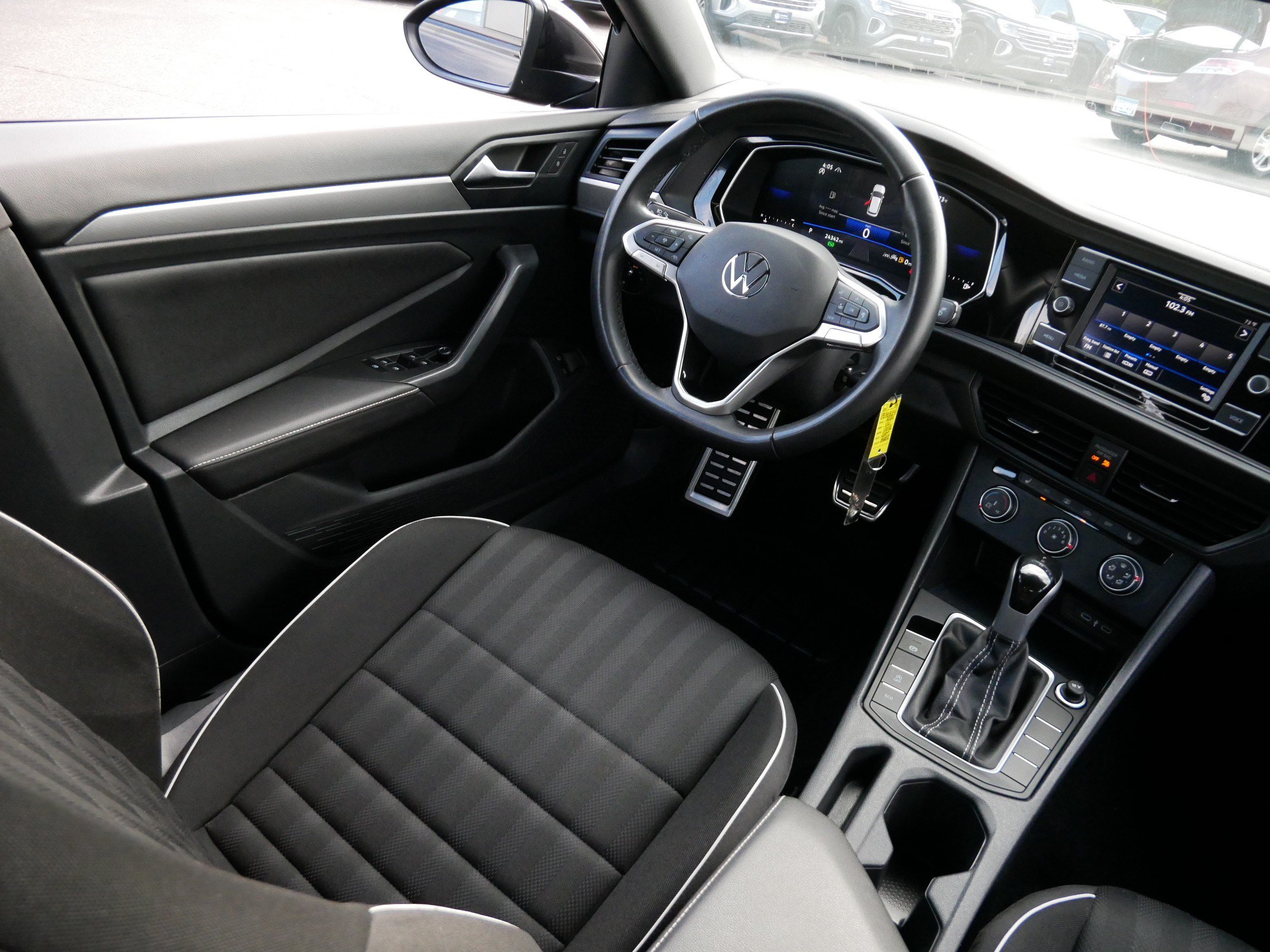 Certified 2024 Volkswagen Jetta Sport FWD image 9