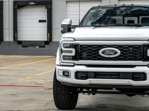 Used 2026 Ford F450 Platinum w/ Platinum Plus Package AWD/4WD image 28