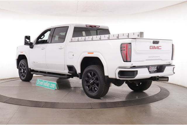 Used 2024 GMC Sierra 2500 AT4 w/ Technology Package AWD/4WD image 8