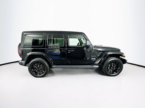 Used 2021 Jeep Wrangler Sahara w/ Cold Weather Group image 10