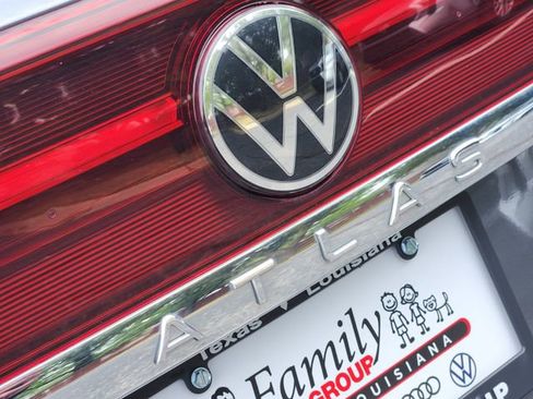 Used 2024 Volkswagen Atlas Cross Sport SEL R-Line image 6