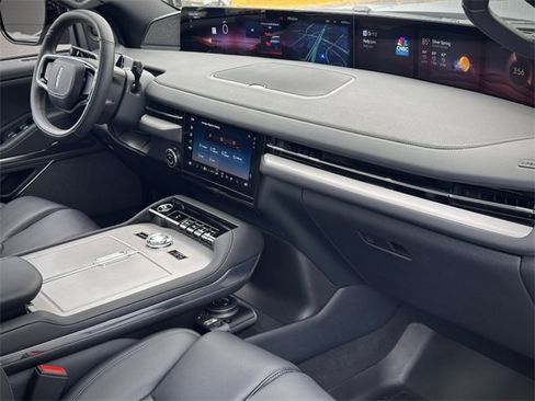 New 2025 Lincoln Navigator Reserve w/ Jet Appearance Package image 13