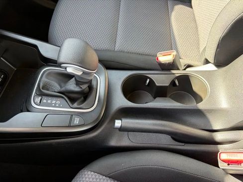 Used 2025 Kia Soul LX w/ LX Technology Package image 19