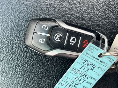 Used 2017 Ford Explorer XLT w/ Equipment Group 202A AWD/4WD image 44