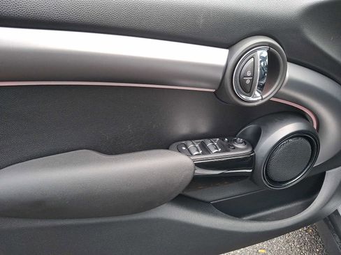 Certified 2024 MINI Cooper S image 9