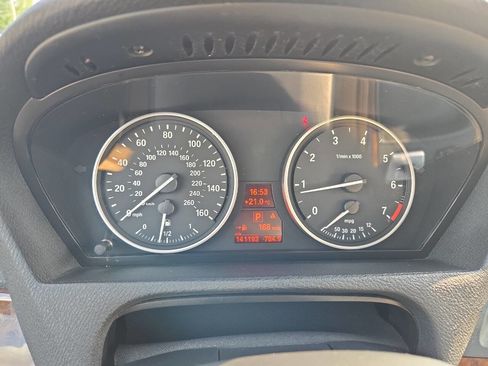 Used 2011 BMW X5 xDrive50i image 24