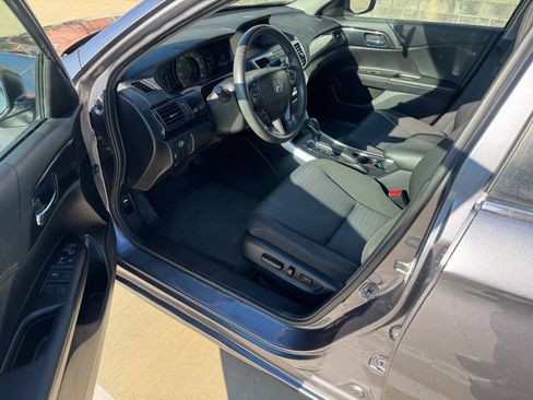 Used 2015 Honda Accord Sport image 7