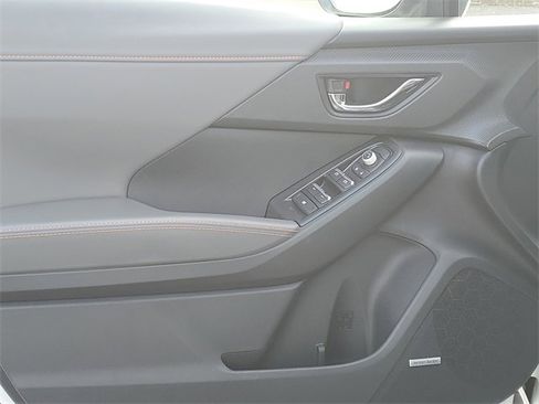 New 2025 Subaru Crosstrek 2.5i Limited w/ Crosstrek Mirror Package image 14