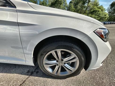 Used 2023 Volkswagen Jetta SE FWD image 20