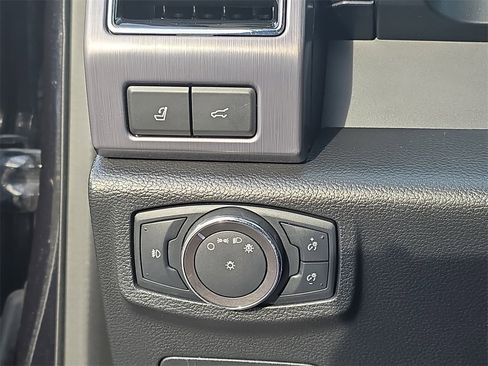 Used 2019 Ford Expedition Platinum image 26