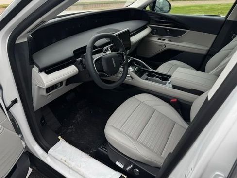 New 2026 Lincoln Nautilus Reserve w/ Jet Appearance Package image 17