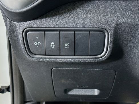 Used 2025 Kia Soul LX w/ LX Technology Package image 17