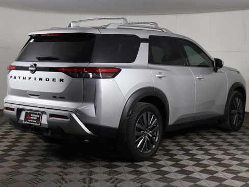 Used 2023 Nissan Pathfinder SL w/ SL Premium Package image 13