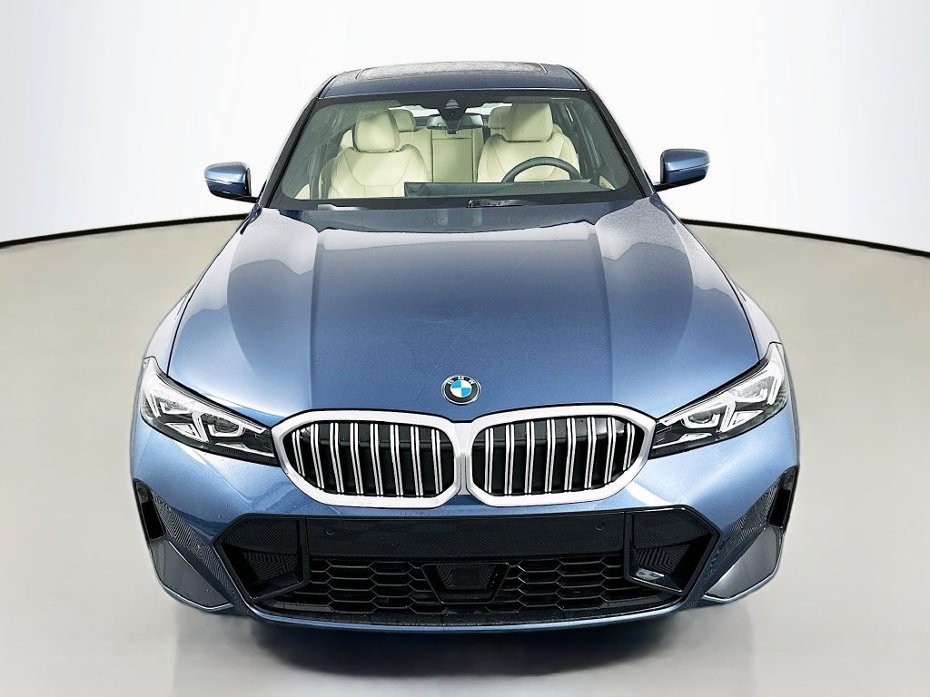 Used 2026 BMW 330i Sedan w/ M Sport Package RWD image 2