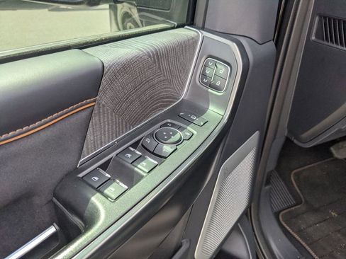 Used 2024 Ford F250 Platinum w/ Tremor Off-Road Package image 20