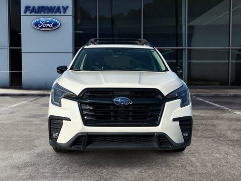 Used 2023 Subaru Ascent Onyx Edition AWD/4WD image 3