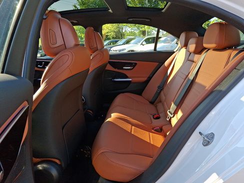 Certified 2022 Mercedes-Benz C 300 4MATIC Sedan image 10