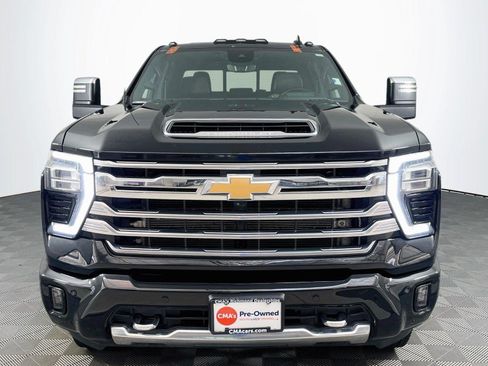 Used 2024 Chevrolet Silverado 3500 High Country w/ High Country Premium Package AWD/4WD image 2