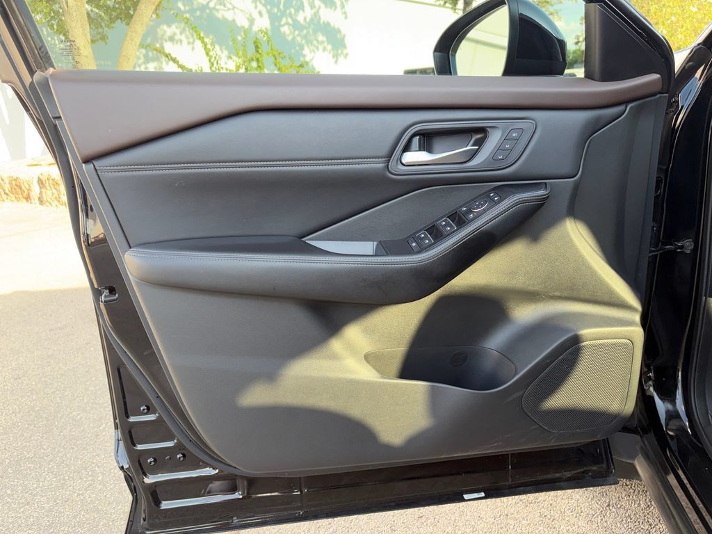Certified 2023 Nissan Rogue SL w/ SL Premium Package FWD image 20