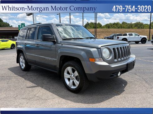 Used 2014 Jeep Patriot Latitude AWD/4WD image 3