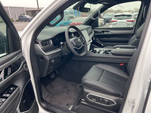New 2026 Jeep Grand Wagoneer Limited AWD/4WD image 13