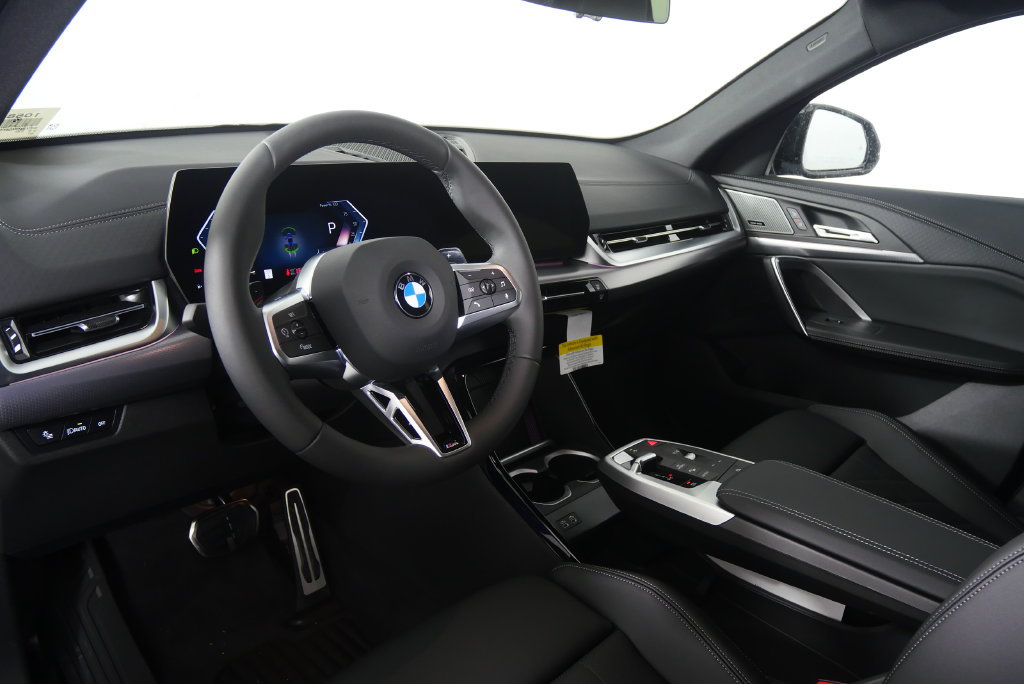 Used 2026 BMW X2 xDrive28i w/ M Sport Package AWD/4WD image 13