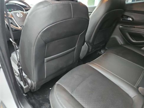 Used 2020 Buick Encore Preferred image 18