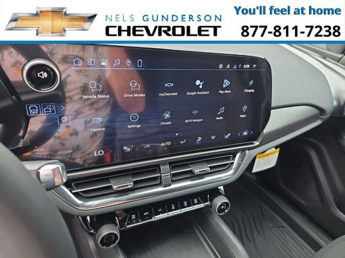 New 2026 Chevrolet Equinox EV LT image 20