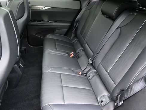 New 2027 Cadillac Optiq Premium Sport w/ LPO, Floor Liner Package AWD/4WD image 25