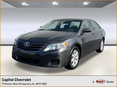 Used 2011 Toyota Camry LE w/ LE Extra-Value Pkg image 1