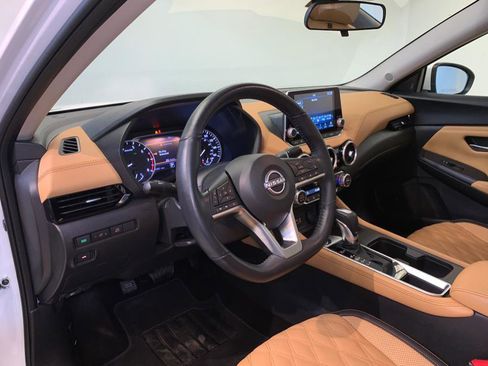 Used 2024 Nissan Sentra SV w/ SV Premium Package image 15